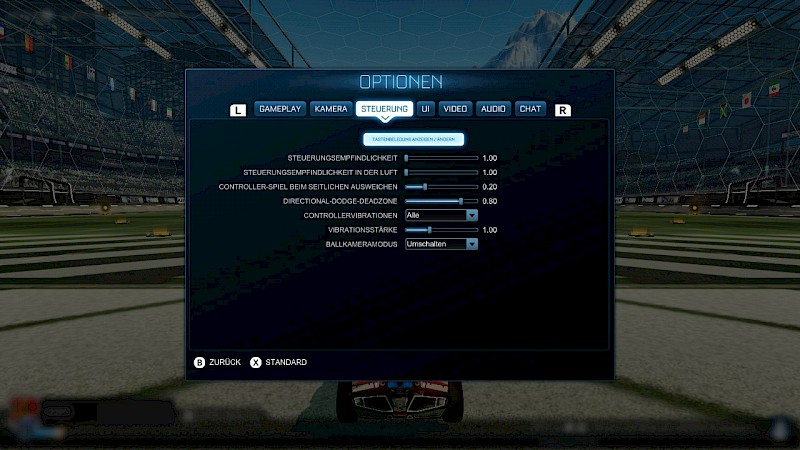 Screenshot von Rocket League. Hier sieht man die Optionen im Menü. Es wird gerade die Steuerung eingestellt.