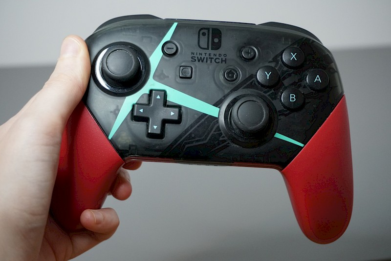Ein Bild von einem Pro-Controller.