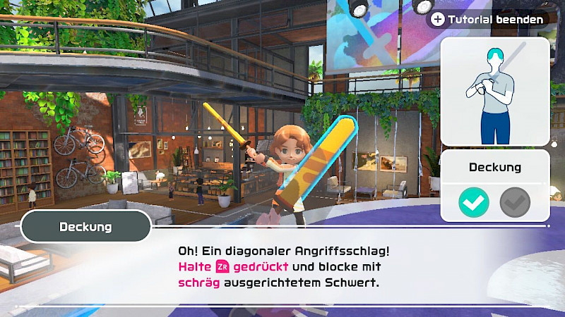 Das Tutorial von Chanbara. Rechts ist ein Bild der Haltung die eingenommen werden muss. Darunter steht "Deckung". In der Mitte steht, dass ein Angriffsschlag mit ZL und der richtigen Haltung abgewehrt wird.